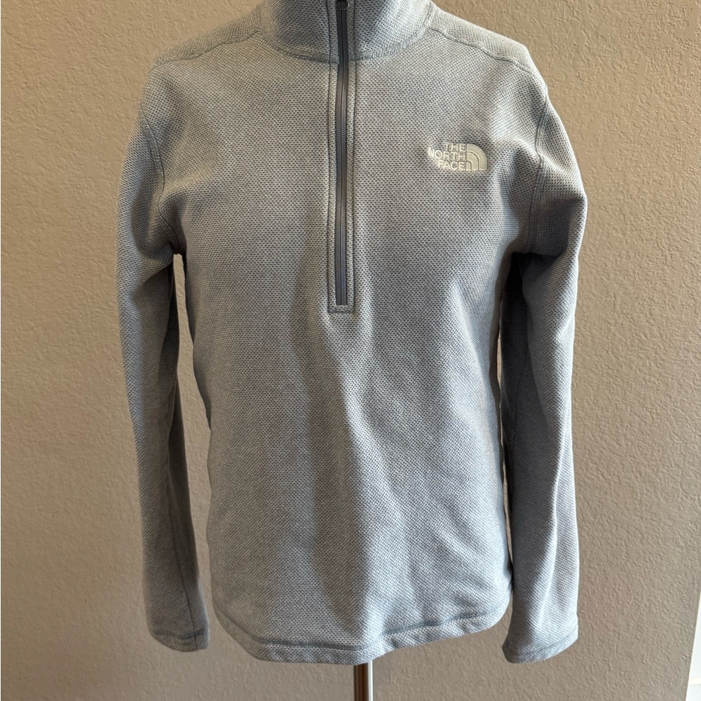 The North Face Men's Light Gray quarter -Zip Medium